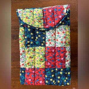 BAGGU 16” Calico Floral Laptop Sleeve - EUC